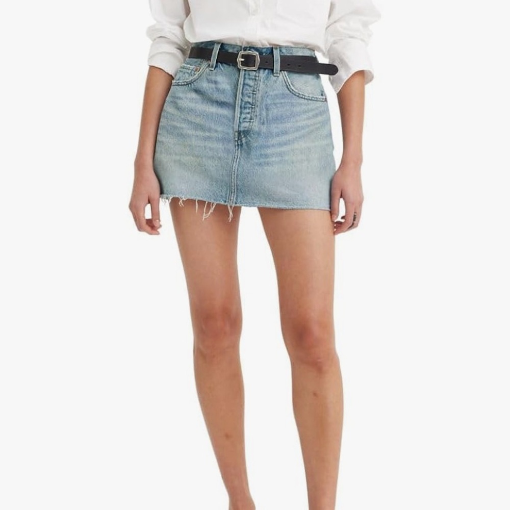 Levi's Women's Light Blue Denim skirt